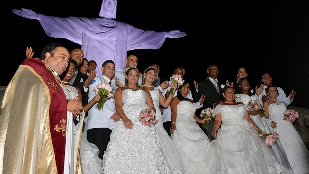 Casamento comunitário no Cristo Redentor