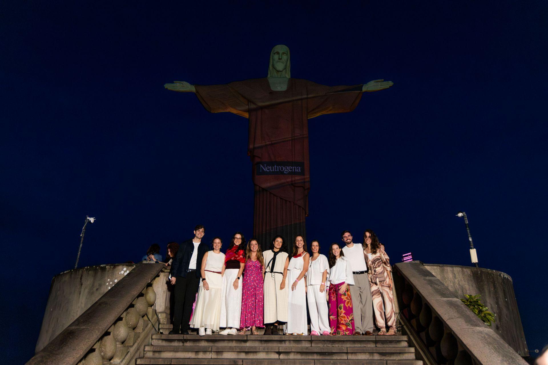Com experiência imersiva no Cristo Redentor, NEUTROGENA® expande na categoria de maquiagem e lança Sun Fresh Bastão Efeito Make-up