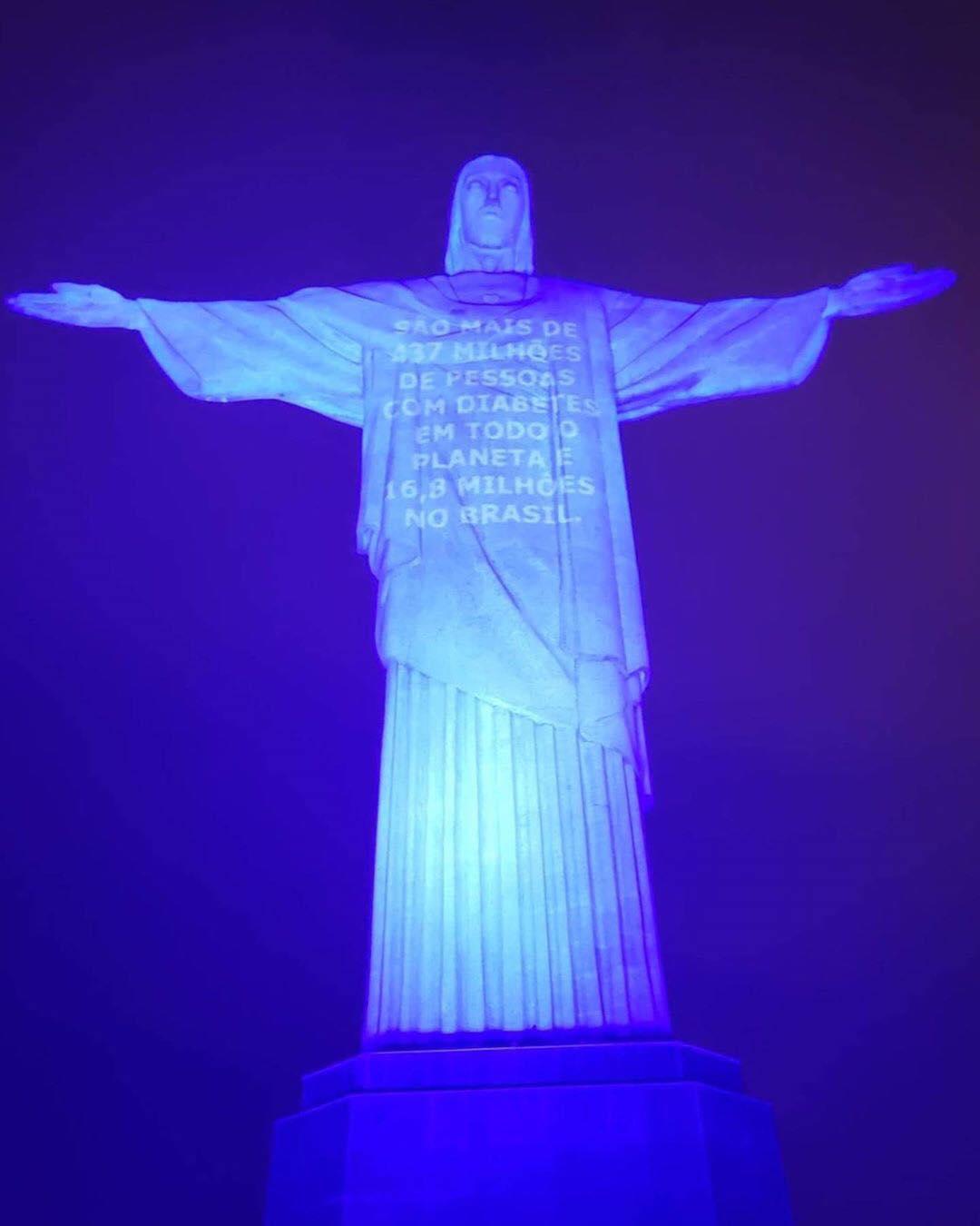Cristo Redentor é iluminado em ação do Novembro Diabetes Azul