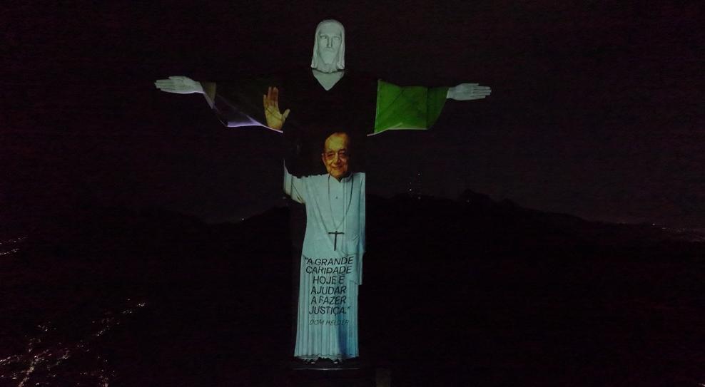 Cristo Redentor presta homenagem a Dom Helder Câmara, em parceria com o IDHeC