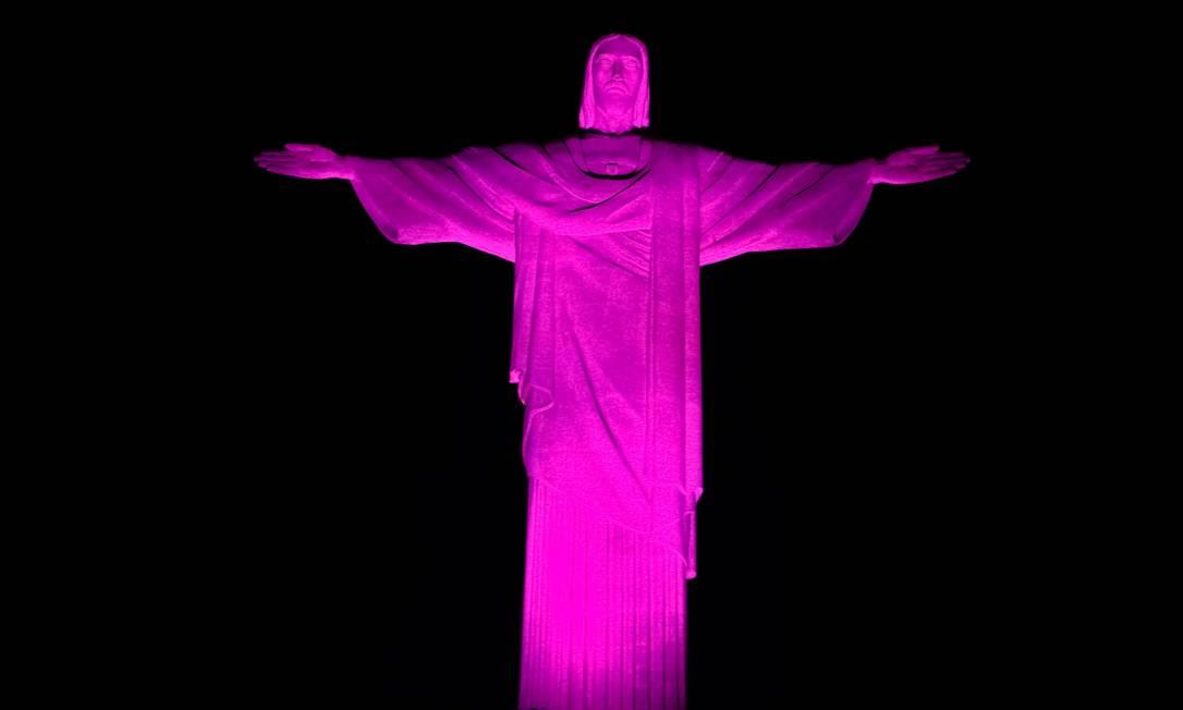 Fundação Laço Rosa abre as comemorações do Outubro Rosa com iluminação do Cristo Redentor e celebra nova Lei de Doações em vigor