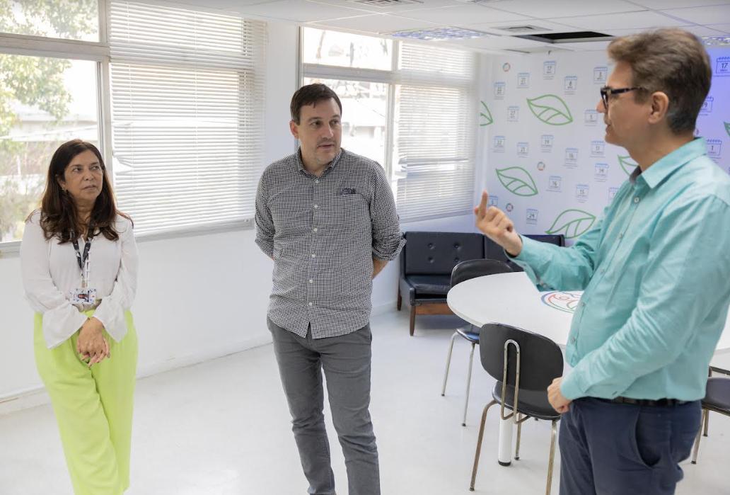 Gerente de Cultura da State Grid visita a sede da Obra Social Leste Um e explora possibilidades de futuras parcerias