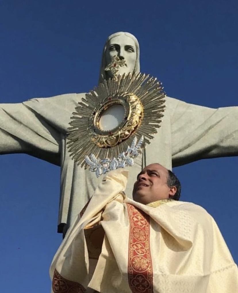 Santuário Cristo Redentor abre o Dia de Corpus Christi na Arquidiocese do Rio com Adoração ao Santíssimo Sacramento presidida pelo Cardeal Orani João Tempesta