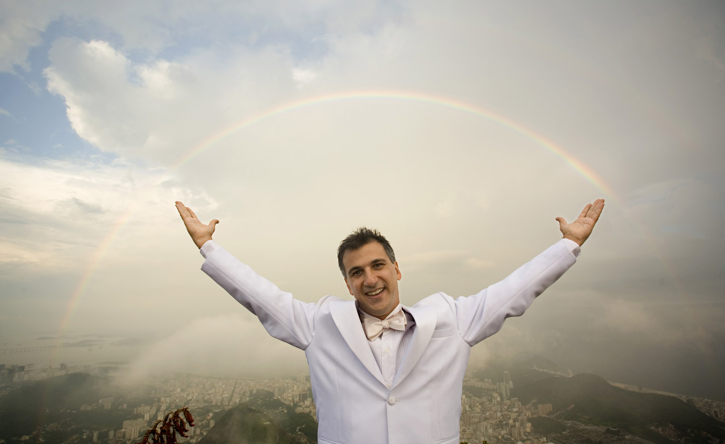 Arco íris No Primeiro Casamento No Cristo